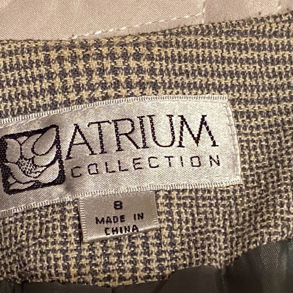 Ladies pant suit, Atrium collection - Picture 2 of 4